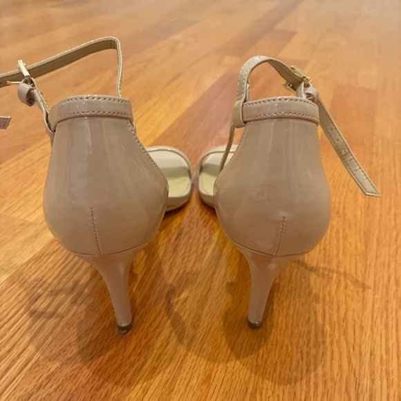 Michael kors open toe sandal great condition - Picture 3 of 3